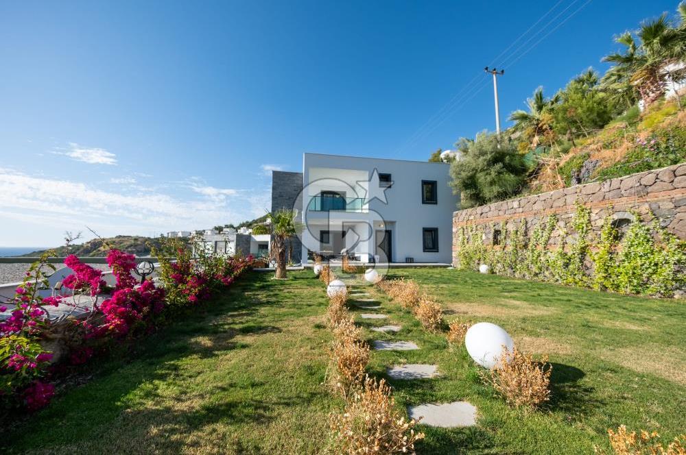 Bodrum Yalıkavakta Muhteşem Deniz Manzaralı Emsalsiz Villa 