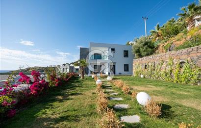 Bodrum Yalıkavakta Muhteşem Deniz Manzaralı Emsalsiz Villa 