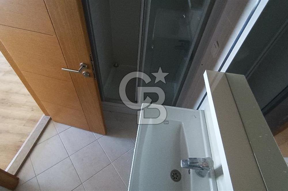 Körfez Mahallesinde Deniz Manzaralı Kiralık 3+1 Lüks Daire