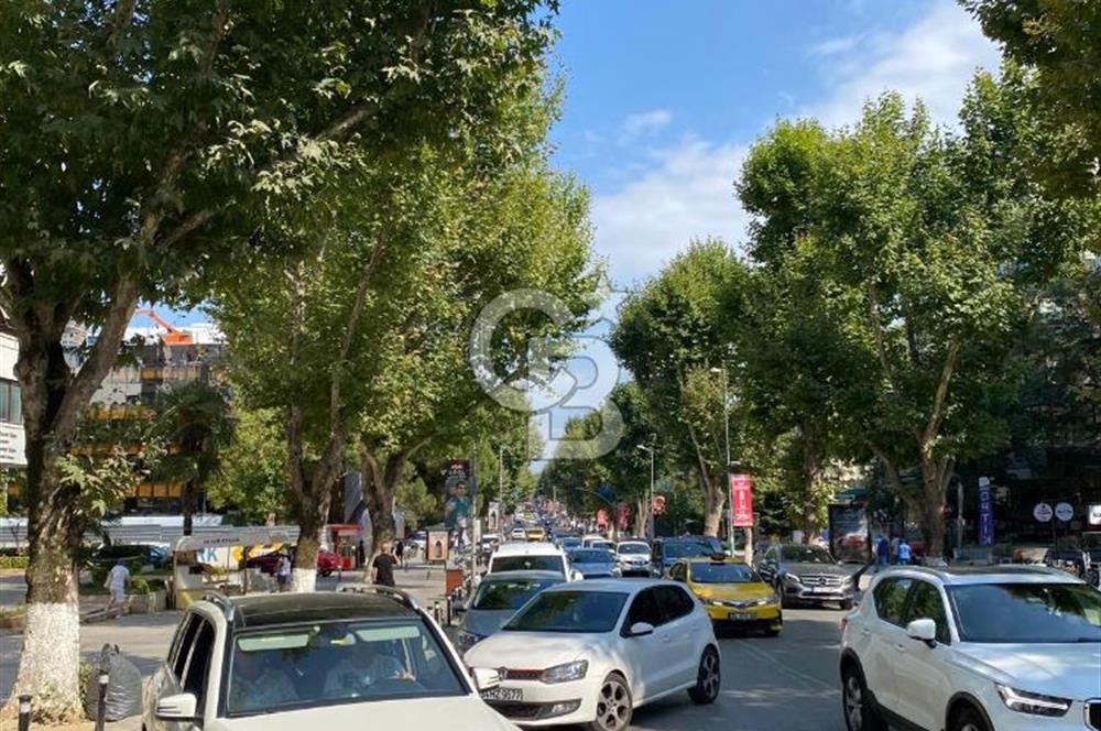 CADDEBOSTAN BAĞDAT CADDESİNDE NET450 M2 KİRALIK DÜKKAN & MAĞAZA