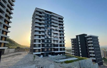 MENEMEN'DE 3+1 HAVUZ CEPHELİ LÜKS DAİRE