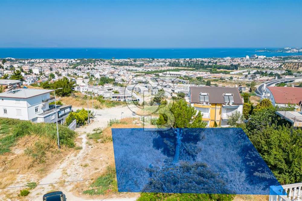 Kuşadası'nda Full Deniz Manzaralı Villa İmarlı Arsa