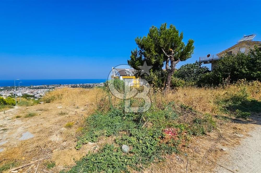 Kuşadası'nda Full Deniz Manzaralı Villa İmarlı Arsa