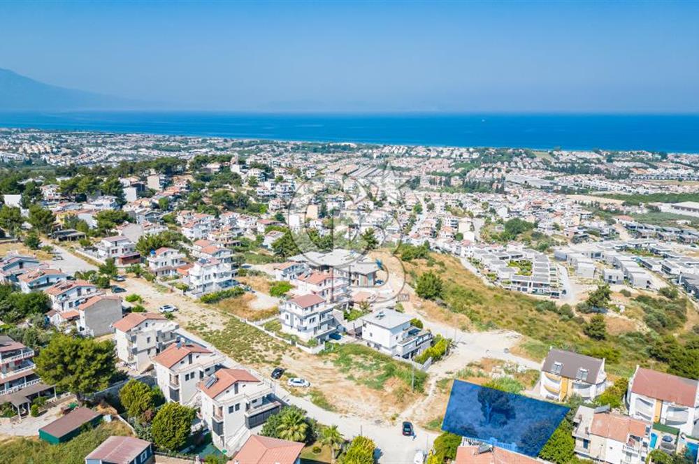 Kuşadası'nda Full Deniz Manzaralı Villa İmarlı Arsa