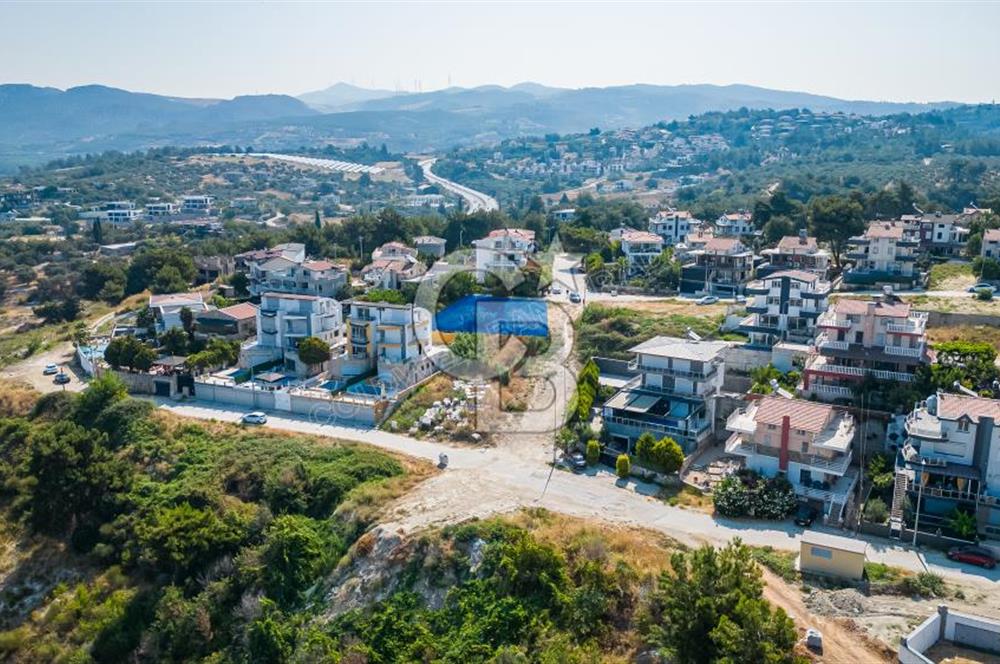 Kuşadası'nda Full Deniz Manzaralı Villa İmarlı Arsa