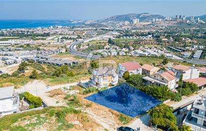 Kuşadası'nda Full Deniz Manzaralı Villa İmarlı Arsa