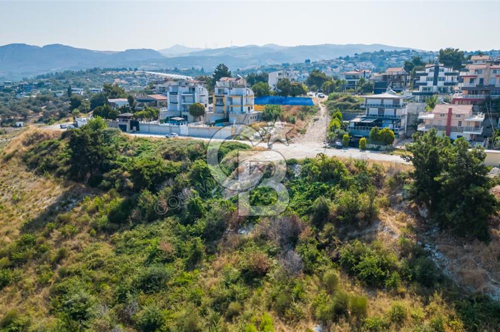 Kuşadası'nda Full Deniz Manzaralı Villa İmarlı Arsa