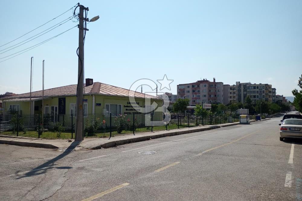 ÇANAKKALE ESENLER ANAYOL ÜZERİNDE SOSYAL ALAN VE OKULLARA YAKIN SATILIK 3+1 DAİRE