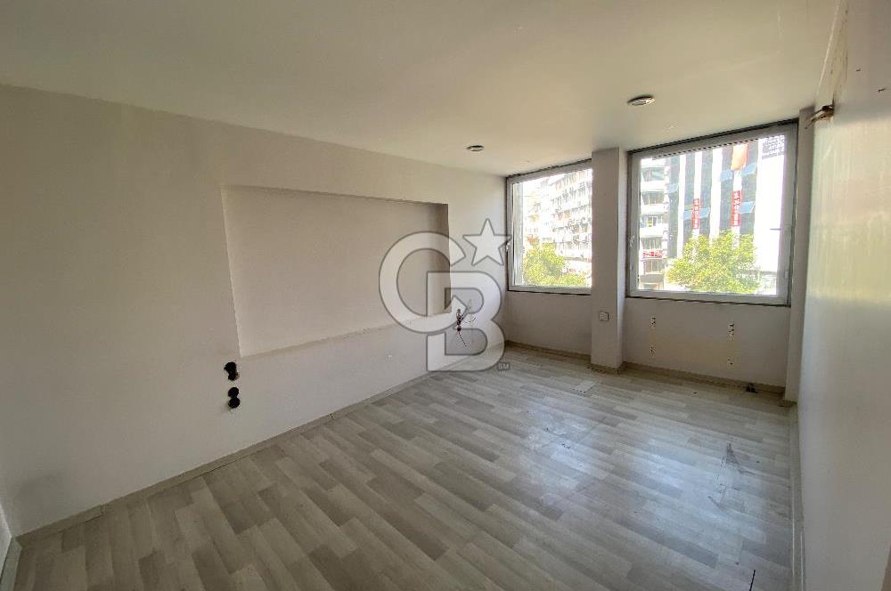 Denizli Bayramyeri Meydanı'nda 220m2 Kiralık İş Yeri (ofis)