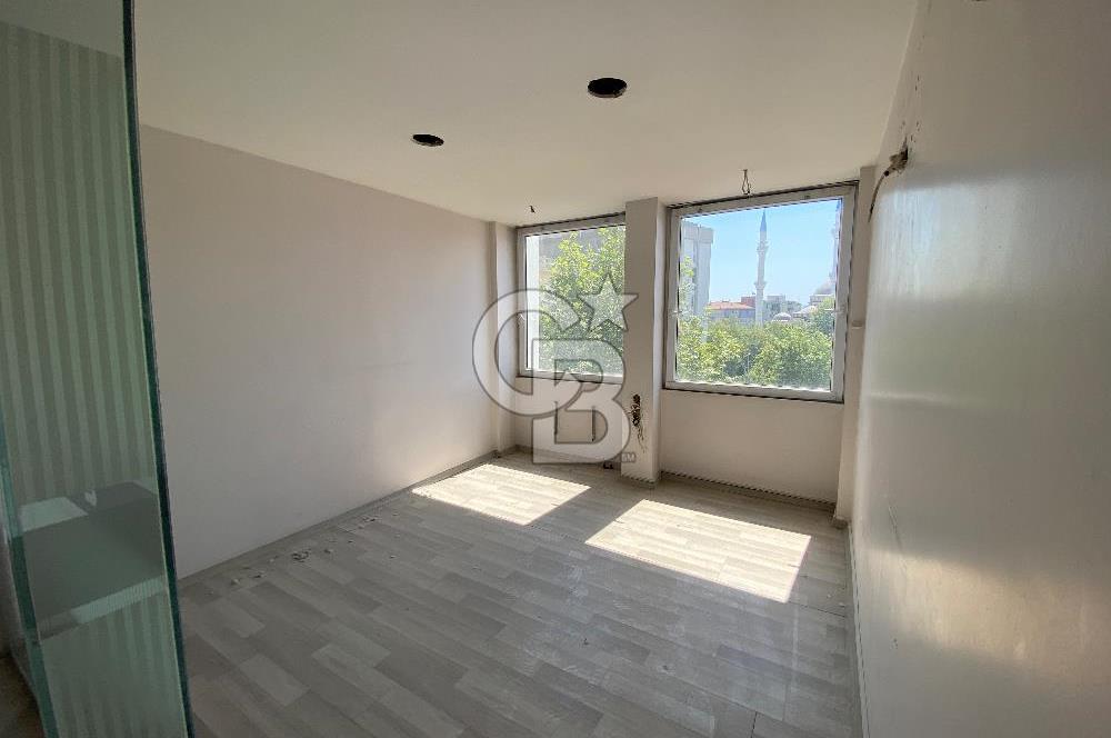 Denizli Bayramyeri Meydanı'nda 220m2 Kiralık İş Yeri (ofis)