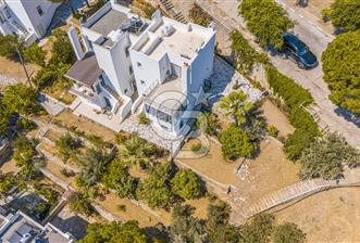 Bodrum Gümüşlük Özel Plajlı Site İçerisinde Köşe Konum Villa