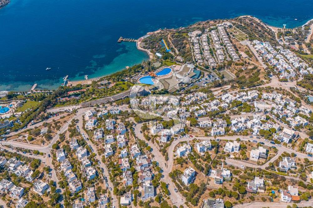 Bodrum Gümüşlük Özel Plajlı Site İçerisinde Köşe Konum Villa