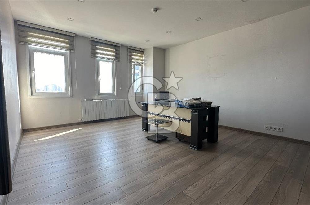 Beylikdüzü E5 Yakını Kiralık 500m² Ofis Tam Kat Prestijli