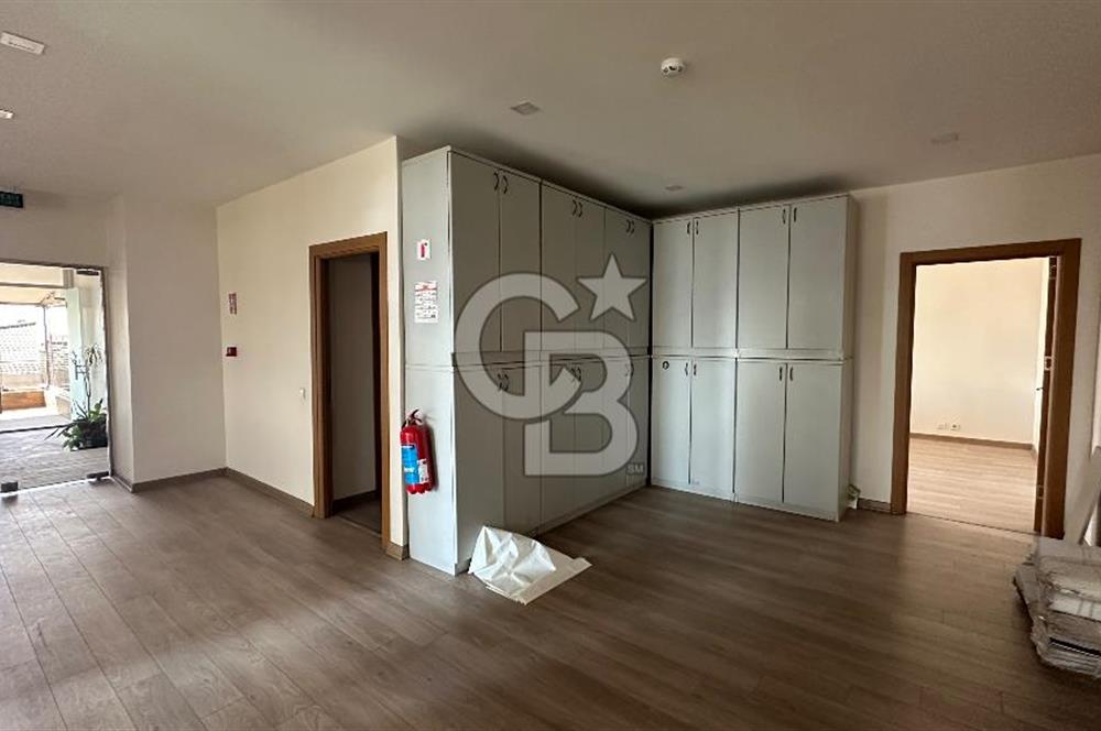 Beylikdüzü E5 Yakını Kiralık 500m² Ofis Tam Kat Prestijli