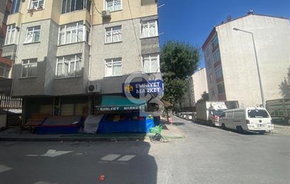 Güneşli de Çift Cepheli Satılık Dükkan