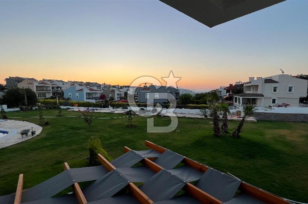 Çeşme Ayasaranda Residence Satılık Bahçeli 3+1 Dubleks 