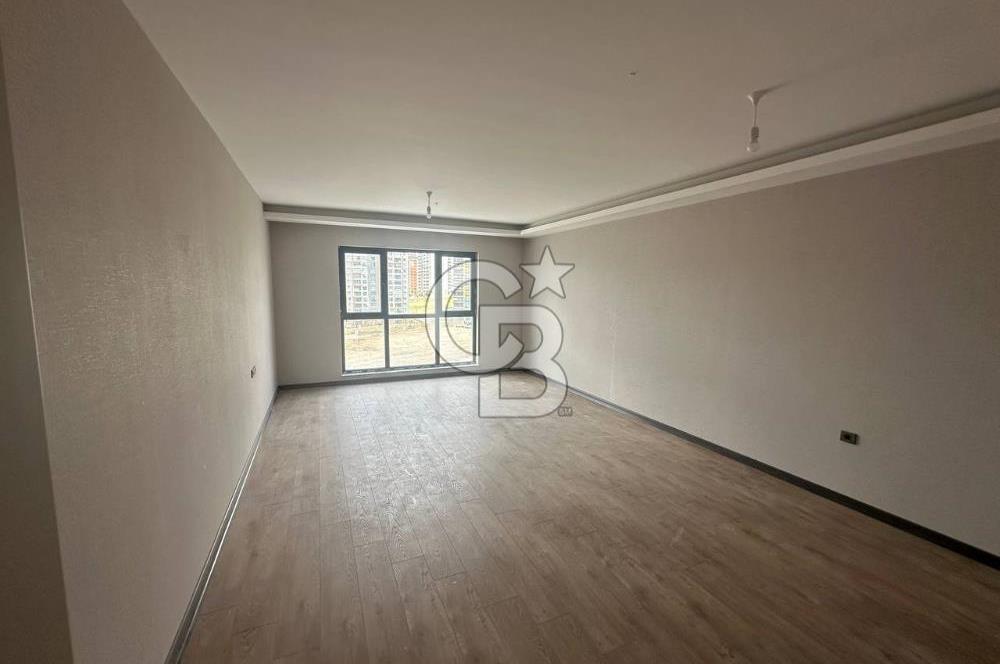 SUSUZ MAHALLESİNDE SATILIK LÜKS 4+1 DAİRE 