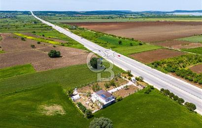 ÇANAKKALE MERKEZ MUSA KÖYDE SATILIK ANAYOLA CEPHE MÜSTAKİL EV