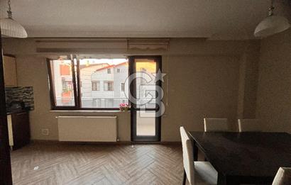 GÖLCÜK ÇARŞIDA 5+1 SATILIK DAİRE