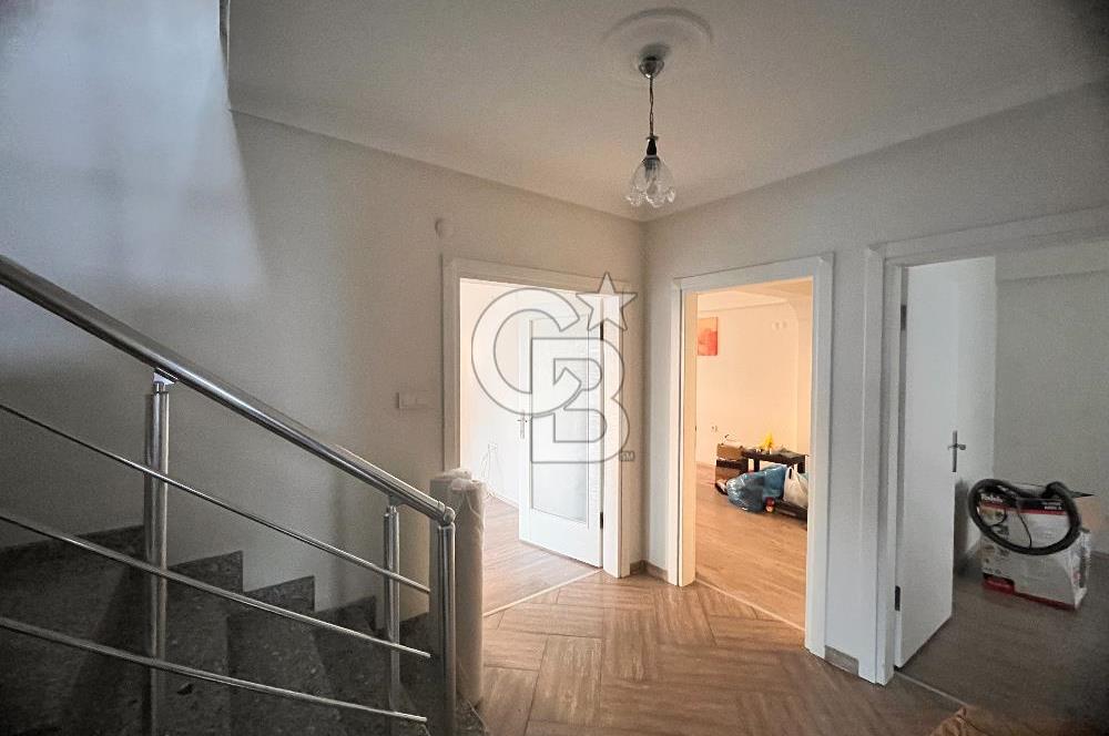 GÖLCÜK ÇARŞIDA 5+1 SATILIK DAİRE