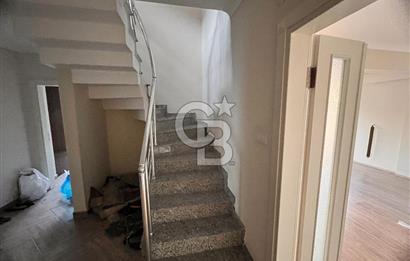 GÖLCÜK ÇARŞIDA 5+1 SATILIK DAİRE