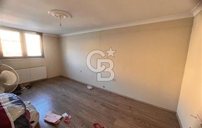 GÖLCÜK ÇARŞIDA 5+1 SATILIK DAİRE