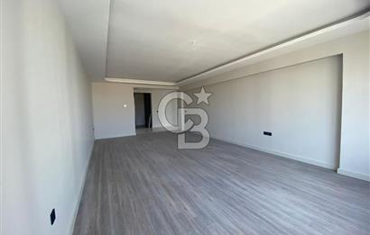 YAŞAMKENTTE BORDO MODERN DE 4+1 SATILIK DAİRE