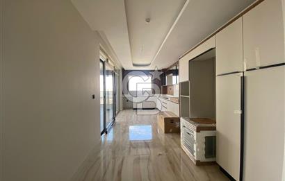 YAŞAMKENTTE BORDO MODERN DE 4+1 SATILIK DAİRE