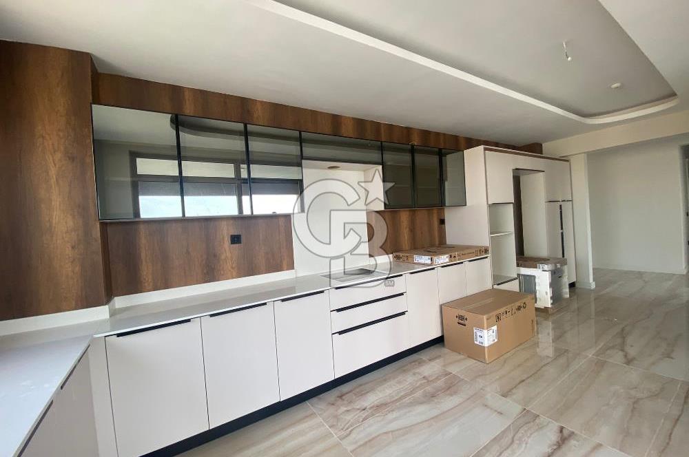 YAŞAMKENTTE BORDO MODERN DE 4+1 SATILIK DAİRE