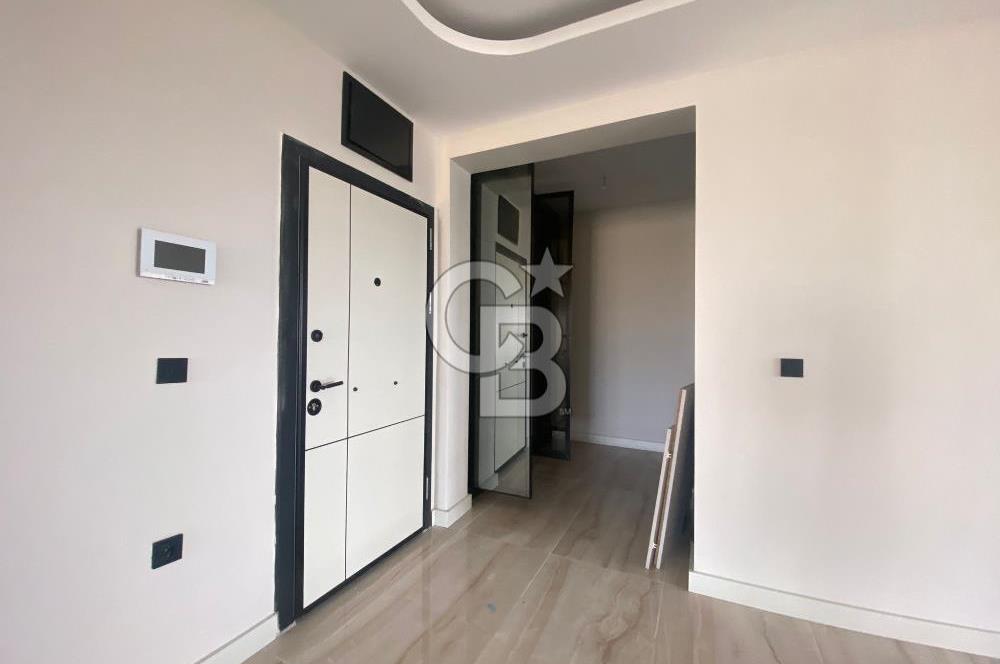 YAŞAMKENTTE BORDO MODERN DE 4+1 SATILIK DAİRE