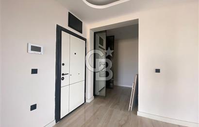 YAŞAMKENTTE BORDO MODERN DE 4+1 SATILIK DAİRE