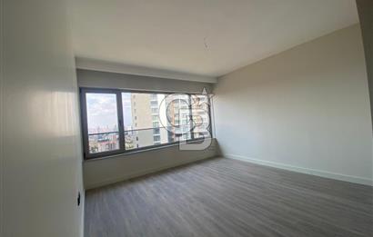 YAŞAMKENTTE BORDO MODERN DE 4+1 SATILIK DAİRE