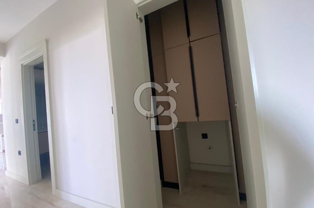 YAŞAMKENTTE BORDO MODERN DE 4+1 SATILIK DAİRE