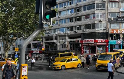             Fatih Millet Caddesi Üzeri Satılık Bakımlı Ofis 