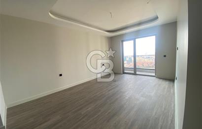 YAŞAMKENTTE BORDO MODERN DE 4+1 SATILIK DAİRE