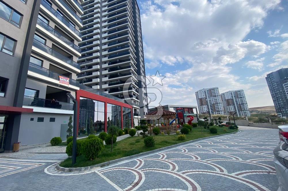 YAŞAMKENTTE BORDO MODERN DE 4+1 SATILIK DAİRE