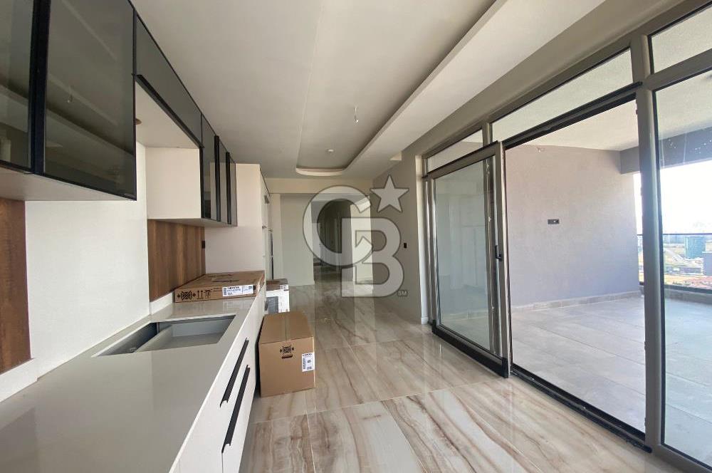 YAŞAMKENTTE BORDO MODERN DE 4+1 SATILIK DAİRE