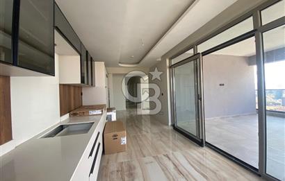 YAŞAMKENTTE BORDO MODERN DE 4+1 SATILIK DAİRE