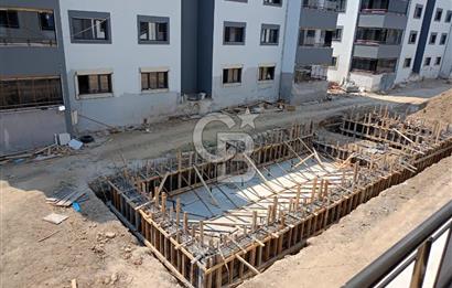 Torbalı Muratbey'de Site İçinde Havuz Cephe Satılık 3+1 Daire