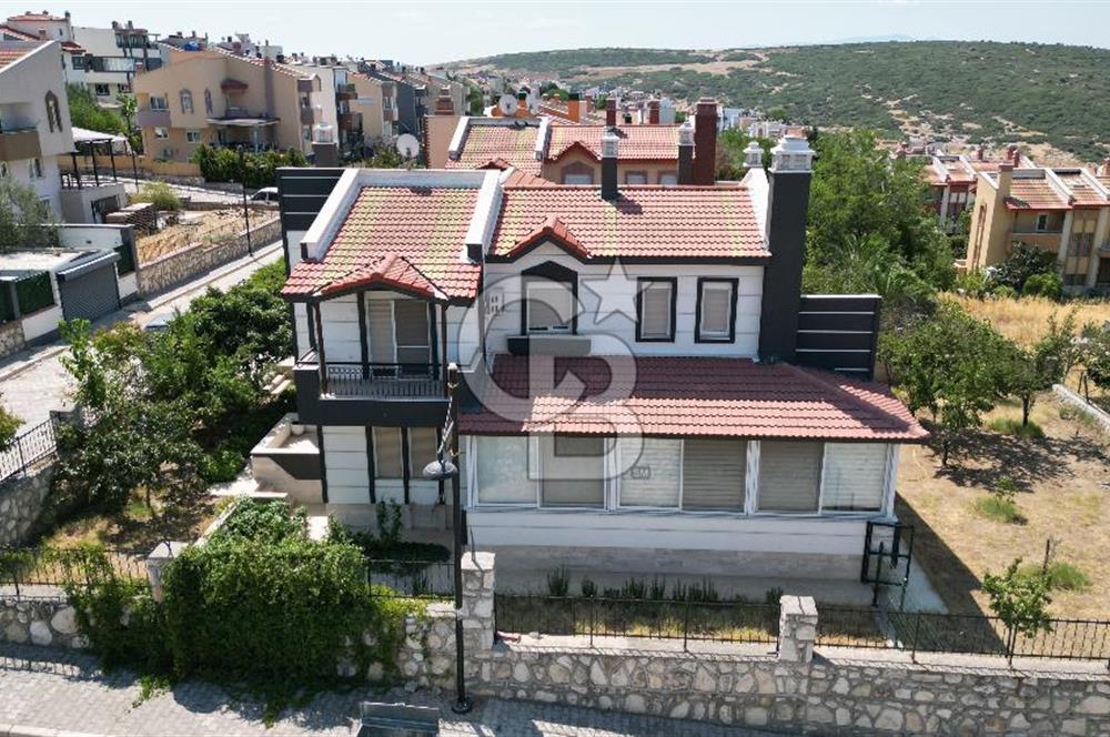 MENEMEN VİLLAKENT'TE 600 M2 ARSA İÇİNDE 4+2 MÜSTAKİL VİLLA