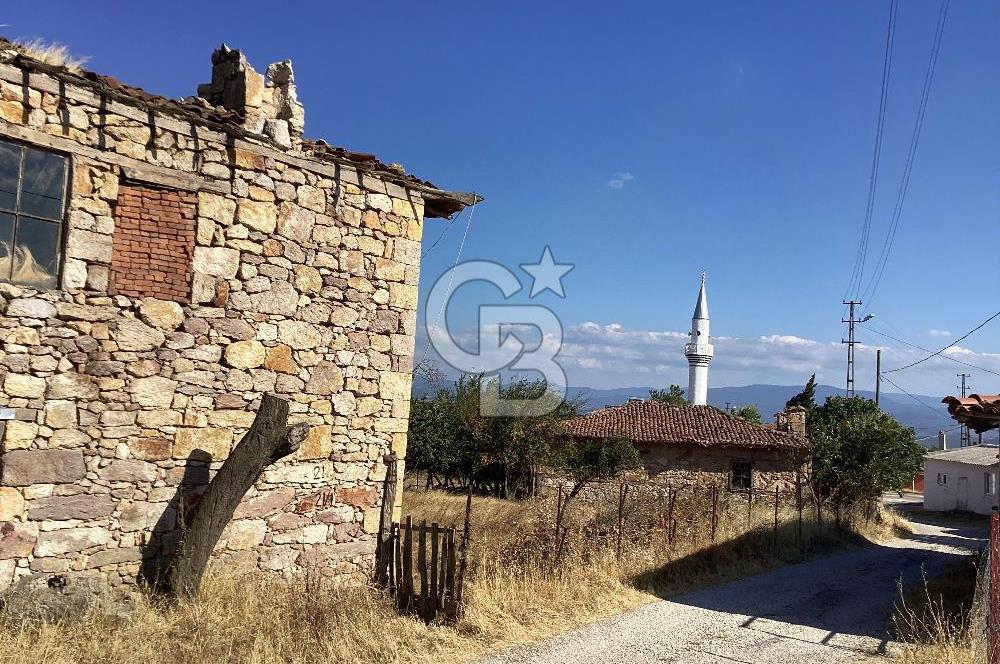 KOYUNYERİ KÖYÜNDE YILLARA MEYDAN OKUYAN TAŞ EV İMARLI ARSA