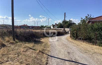 KOYUNYERİ KÖYÜNDE YILLARA MEYDAN OKUYAN TAŞ EV İMARLI ARSA