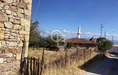 KOYUNYERİ KÖYÜNDE YILLARA MEYDAN OKUYAN TAŞ EV İMARLI ARSA