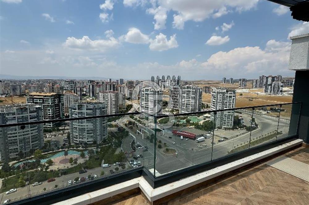 ÇAKIRLARDA 20. KATTA TERASINDA HAVUZ BULUNAN 4+1 VIP DAİRE