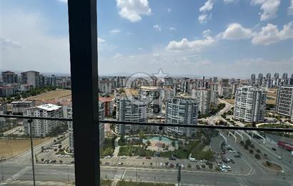 ÇAKIRLARDA 20. KATTA TERASINDA HAVUZ BULUNAN 4+1 VIP DAİRE