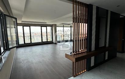 ÇAKIRLARDA 20. KATTA TERASINDA HAVUZ BULUNAN 4+1 VIP DAİRE