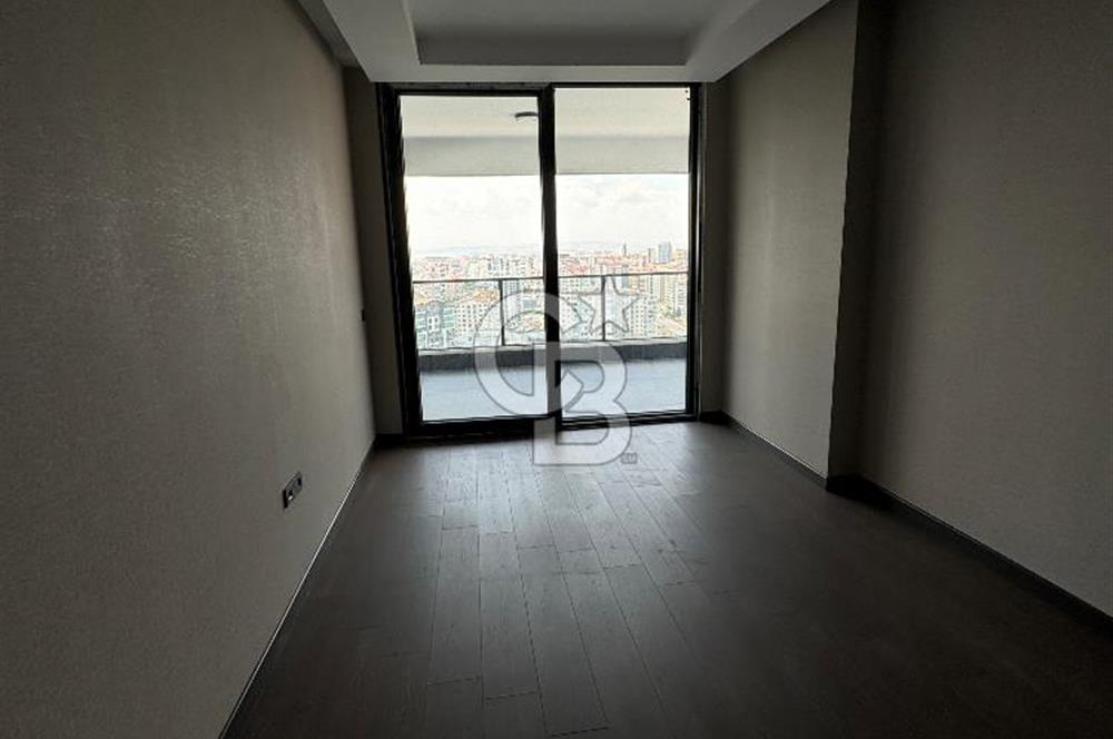 ÇAKIRLARDA 20. KATTA TERASINDA HAVUZ BULUNAN 4+1 VIP DAİRE