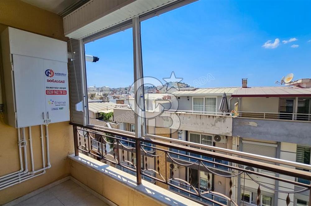 Kuşadası Merkezde 3+1 Kiralık Doğalgazlı Daire