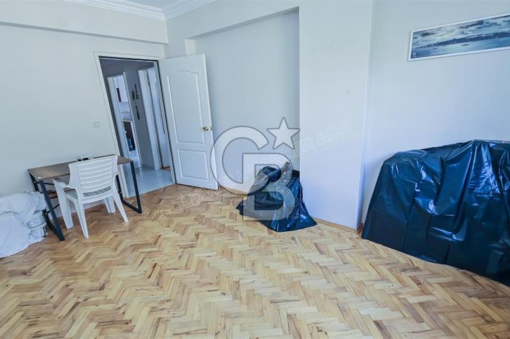 Kuşadası Merkezde 3+1 Kiralık Doğalgazlı Dairee