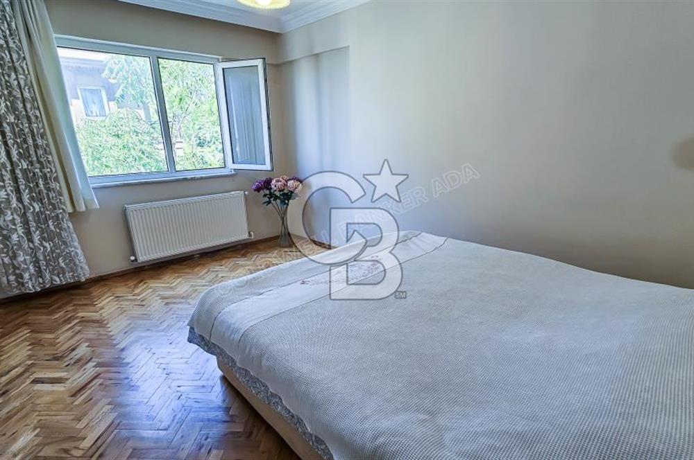 Kuşadası Merkezde 3+1 Kiralık Doğalgazlı Daire